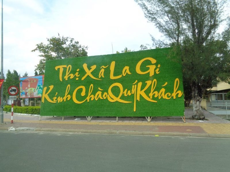 cổng chào thị xã lagi