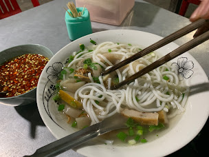 bánh canh chả cá cô xê lagi