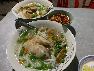 bánh canh chả cá cô xê lagi